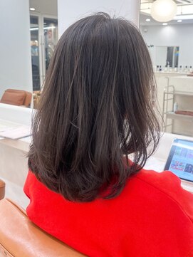 ガーデンヨコハマ(GARDEN YOKOHAMA) 【阿久津】ミディアムレイヤーくびれストレートダークアッシュ