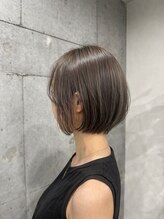 シャワー(SHOWER)&nbsp;ショートボブ/アッシュグレージュ/レイヤーカット顔周りレイヤー