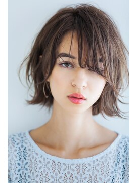 リル 8F 銀座(Rire) 【Rire-リル銀座-】ひし形シルエットこじゃれショート