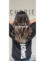 シェリー(cherie)&nbsp;ブリーチ二回☆コントラストバレイヤージュ☆スモークグレージュ