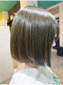 ショートボブ
