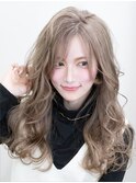 ゴールドベージュ