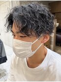 センターパート×ツイストスパイラルパーマ
