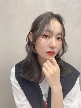 ニジュウサンド(23°) 【２３°伊藤星羅】前髪無しくびれミディアム