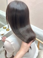 イル(iru)&nbsp;【iru /谷町/上本町】加工なし！理想のサラツヤ髪♪