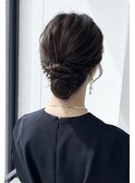 お呼ばれヘアで大人気スタイル！！フォーマルシニヨン