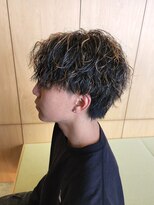 ニアウ 伊勢崎連取店(Niau)&nbsp;センターパートウルフツイストスパイラルパーマメッシュ