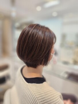 アクシス 三軒茶屋本店(AXIS) ハイライト/ショートボブ/丸みショート/白髪染め