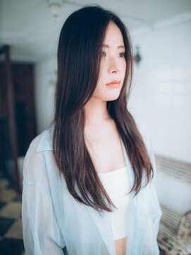 ルシードスタイルアンディアーモ(LUCIDO STYLE andiamo) 透明感グレージュ長めバングナチュラルカラーフェミニンロング