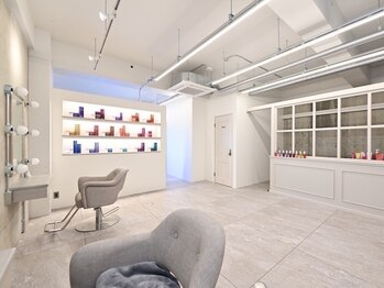 アイフィアイノ(iFY.aino)の写真/【＃髪型迷子男子改革】メンズ特化サロンなのに女性スタイリストが女性目線でモテ/垢抜けを提案◎