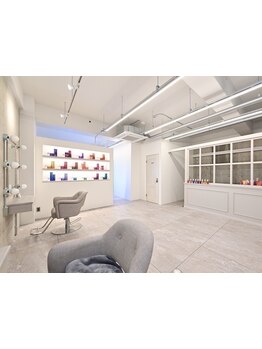 【＃髪型迷子男子改革】メンズ特化サロンなのに女性スタイリストが女性目線でモテ/垢抜けを提案◎