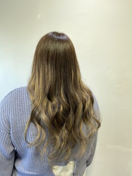 フツーロ 栄(FUTURO) プルエクステ