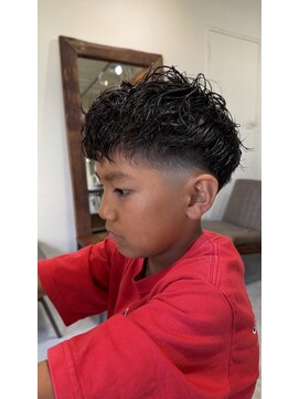 ミラコ(milaco) フェードカットにパーマ