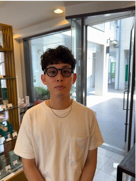 コロレ(COLORE) 癖を活かすメンズショートカット