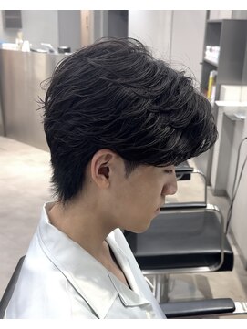 リベル(LIBER) フェザーショート/フェザーパーマ/センターパート/八王子