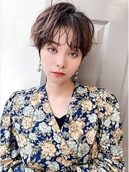 アンティーク 美術館前(antique)の写真/【草薙駅】骨格や髪質を見極めた丁寧なカット技術で美シルエットな旬のスタイルを作り出します。