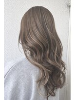 フッタ(Futta)&nbsp;ミルクティーベージュハイライト×レイヤースタイル