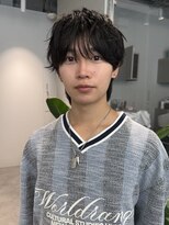 トリッカ シブヤ(TRICCA SHIBUYA)&nbsp;メンズカットパーマニュアンスシャドウラウンドマッシュフェザー
