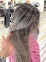 アフューズバイストゥー(Vfuse by StueW) コントラストバレイヤージュ28/ハイライト/ブリーチ/エクステ