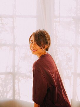 ウイングスガーデン 鶴川(WINGS garden) 透け感ショートボブ