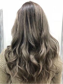 アンドレア ヘアー(ANDREA hair)の写真/ハイトーンなどのブリーチカラーならお任せ☆リーズナブルに美しくカラーリングができる♪