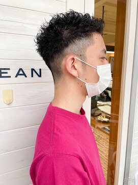 オーシャン(Ocean) ［OCEAN　Hair&Life]くせ毛/2ブロック/フェード/ベリーショート/