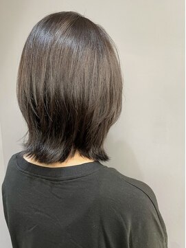 バッカ(BACCA) 地毛風カラー、くびれボブ