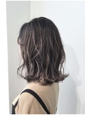 くすみグレージュ