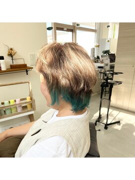 サボ(SAVO) 裾カラーショート