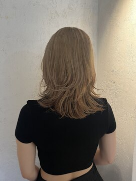 エディ(eddie) 【 eddie】ベージュカラー×ウルフレイヤー