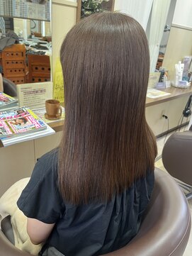 コアフィールフィス(COIFFURE fils) 《見附　今町》M3D 明るめアッシュ　ロング