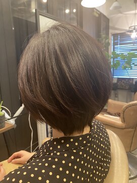 ラクイラ(L'AQUILA) ショートのグラデーションスタイル