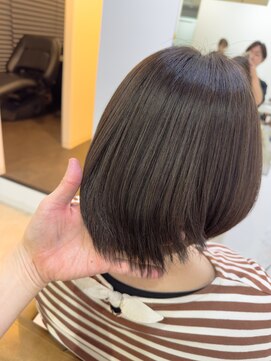 ニュイ(nui.) ネオメテオストレートのビフォアアフター