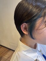 ジーナ 難波(Zina)&nbsp;インナーカラー×コバルトブルー