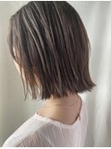 黒髪/クラゲヘアー/オリーブグレー/小顔/ココアベージ ユ/伊勢崎
