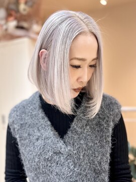 エミューバイメルシー(emmu by MERCI) 寒色ホワイトカラー