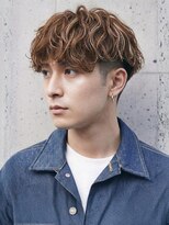 インブルーム(In Bloom)&nbsp;ブラウンベージュ 波巻きパーマ ツーブロック マッシュ