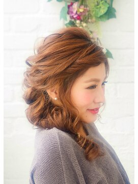 ヘアメイクサロンシャルメ(Hair Make Salon CHARMER) 結婚式☆二次会★ねじねじサイド流しヘアセット
