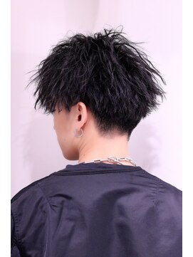 ネイビー(NAVY) ツーブロック かりあげ 前下がり 社会人 ビジネスマン 大人