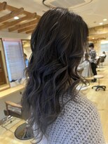 エイト新宿店(EIGHT shinjuku)&nbsp;バレイヤージュ×グレーアッシュ　EIGHT shinjuku【エイト】