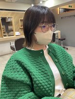 ヘア プロデュース キュオン(hair produce CUEON.)&nbsp;イヤリングカラー×くすみベージュ