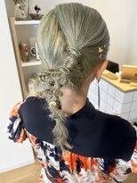 エンタリティリット(entality lit)&nbsp;【entality lit】周りと被らない！ツインポニーアレンジstyle