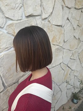 ヘアメイク ヴァロ(Hair Make VaLo) ドライカットでつくるボブ