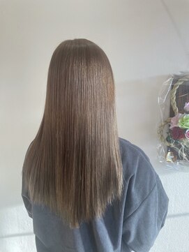 ストロベリー ワン アート(Strawberry one art) ミルクティーグレージュ