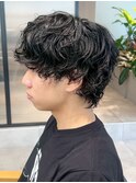 ブルーブラック刈り上げセンターパートフェザーパーマ_ba562681