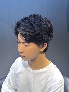 ビーダンディー(Bee dandy) ビジネスツーブロックウルフ ニュアンスパーマ かき上げバング