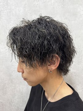 ダブル(DOUBLE) センターパートウルフ × ツイストスパイラルパーマ