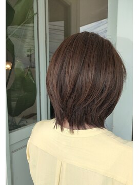 リリ(Riri.) 伸ばしかけショートボブ