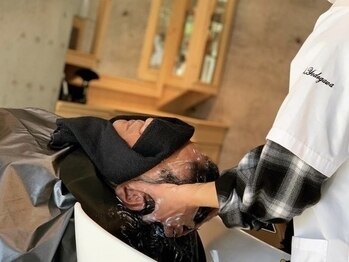 宮崎理容院 並木坂店の写真/当店こだわりのヘッドスパメニューで髪と頭皮の健康もサポート！日々の疲れも癒されながらスッキリ解消。
