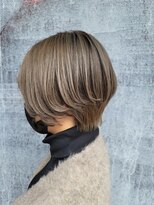 ビグディーサロン(BIGOUDI salon mukonosou)&nbsp;ハイトーン×フェザーショート×ミルクティアッシュ